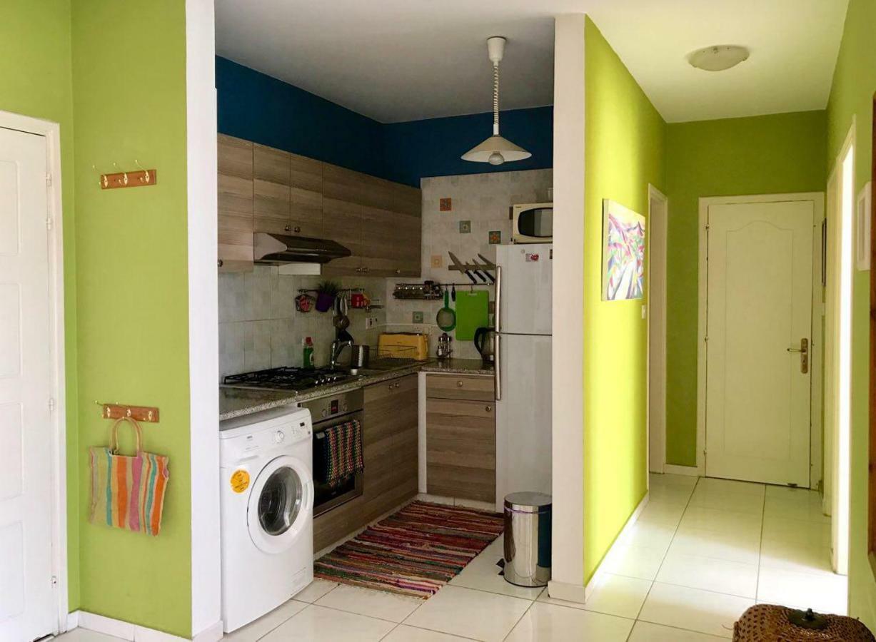 Beautiful Apartment Near The Sea Paphos Esterno foto