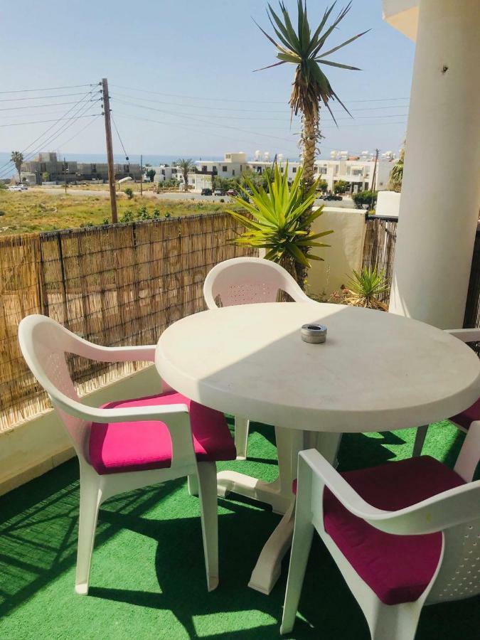 Beautiful Apartment Near The Sea Paphos Esterno foto