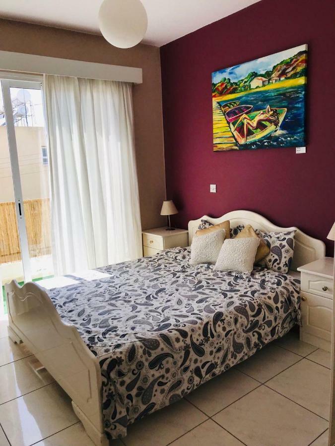 Beautiful Apartment Near The Sea Paphos Esterno foto
