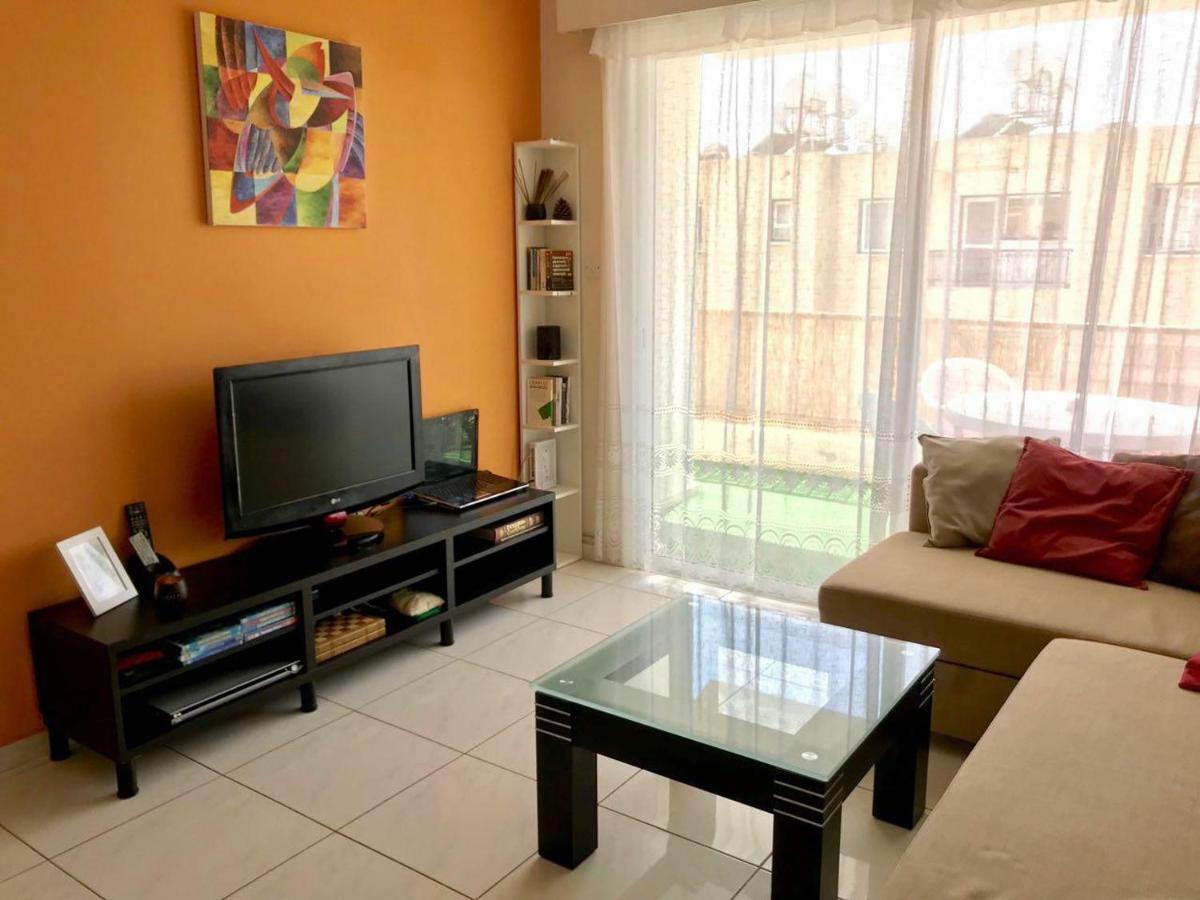 Beautiful Apartment Near The Sea Paphos Esterno foto